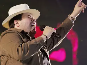 rey vaqueiro cantando em fortaleza