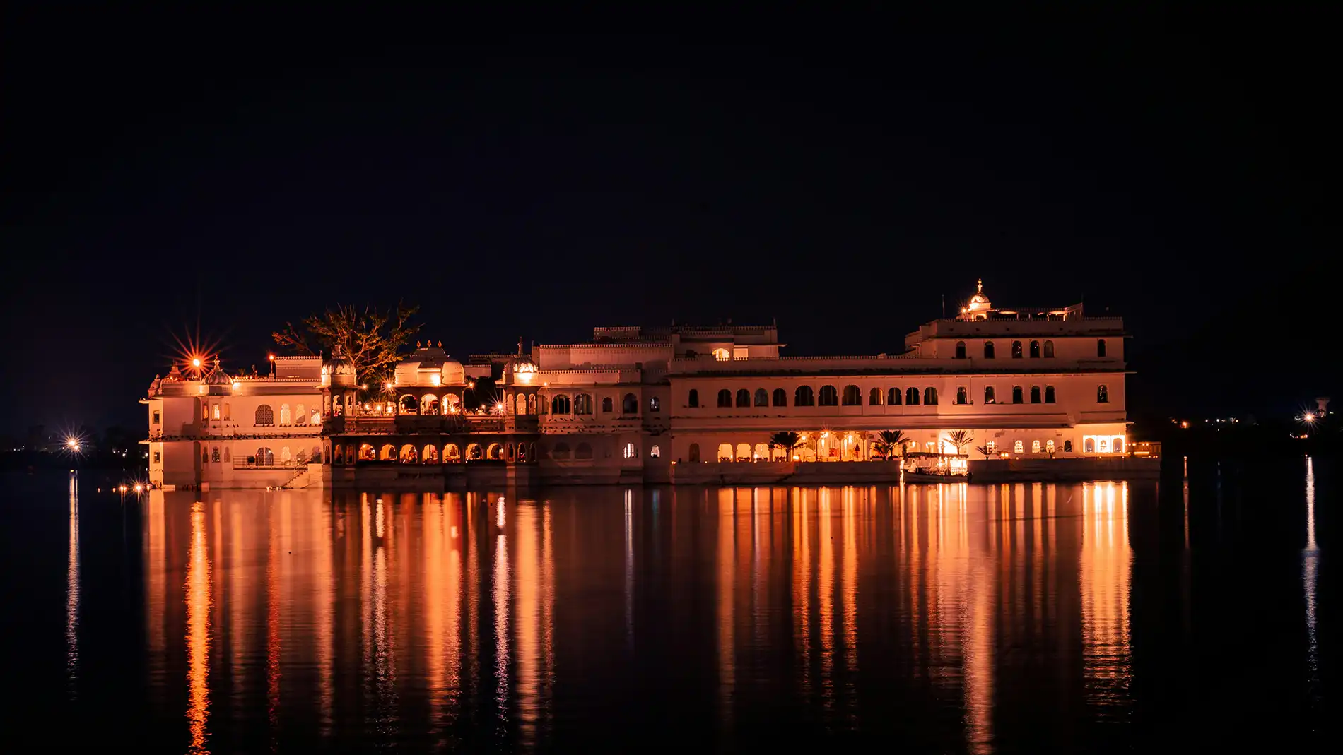Taj Lake Palace, Udaipur, Pichola, Udaipur, Rajasthan, India lit up at night