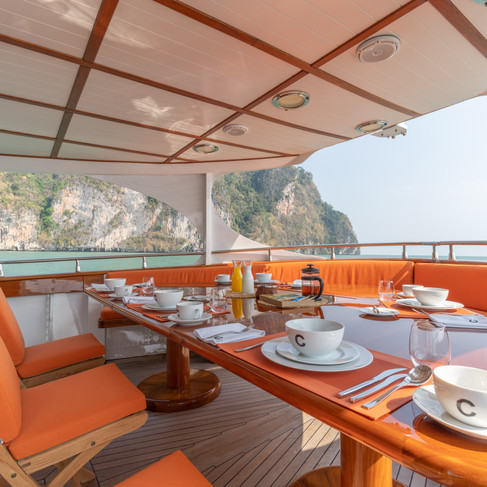 al fresco dining on Camara C yacht