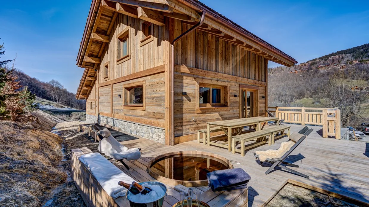 luxury-ski-chalet-meribel-chalet-bergeronnette-hottub-daytime