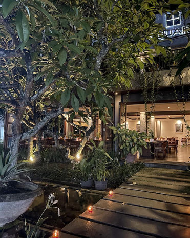 Exterior image of Square Restaurant in Lombok