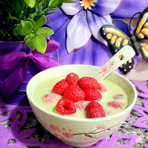 B'Limey! Key Lime Raspberry Smoothie Bowl