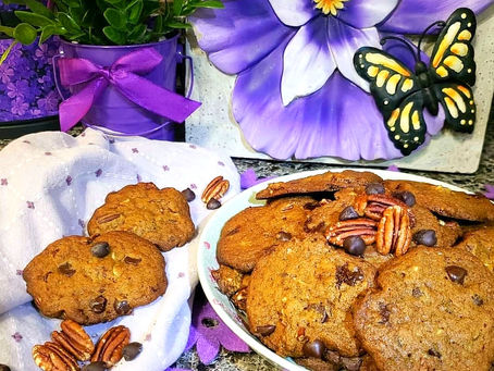 Pecan, Caramel Chocolate Chip Cookies