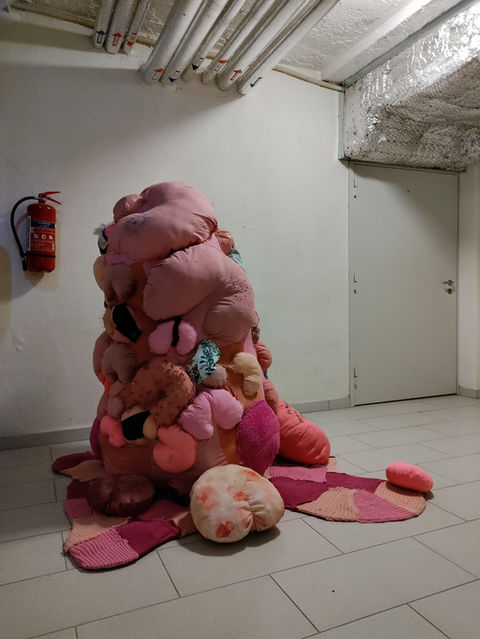 skulptuur PERSEHUNNIK