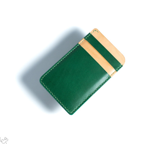 Cameo card holder in rice grain leather