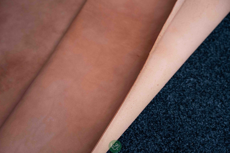 Thumbnail: Distressed Pull-Up Oiled Veg Tanned Calf Cognac Half Skin 2mm