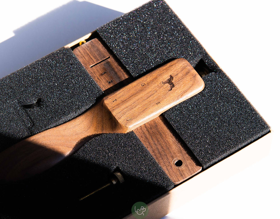 Thumbnail: Adjustable Belt Strap Professional Cutter Walnut Handle
