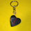 Miniature : porte-clés initiale rouge et coeur noir A-O