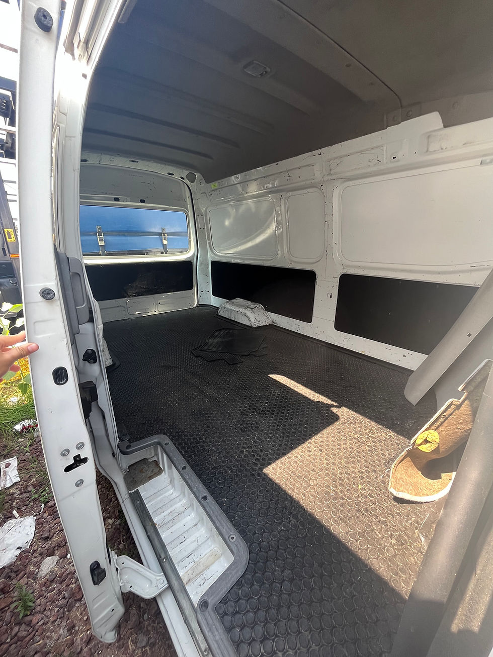 Miniatura: NISSAN URVAN PANEL 2019