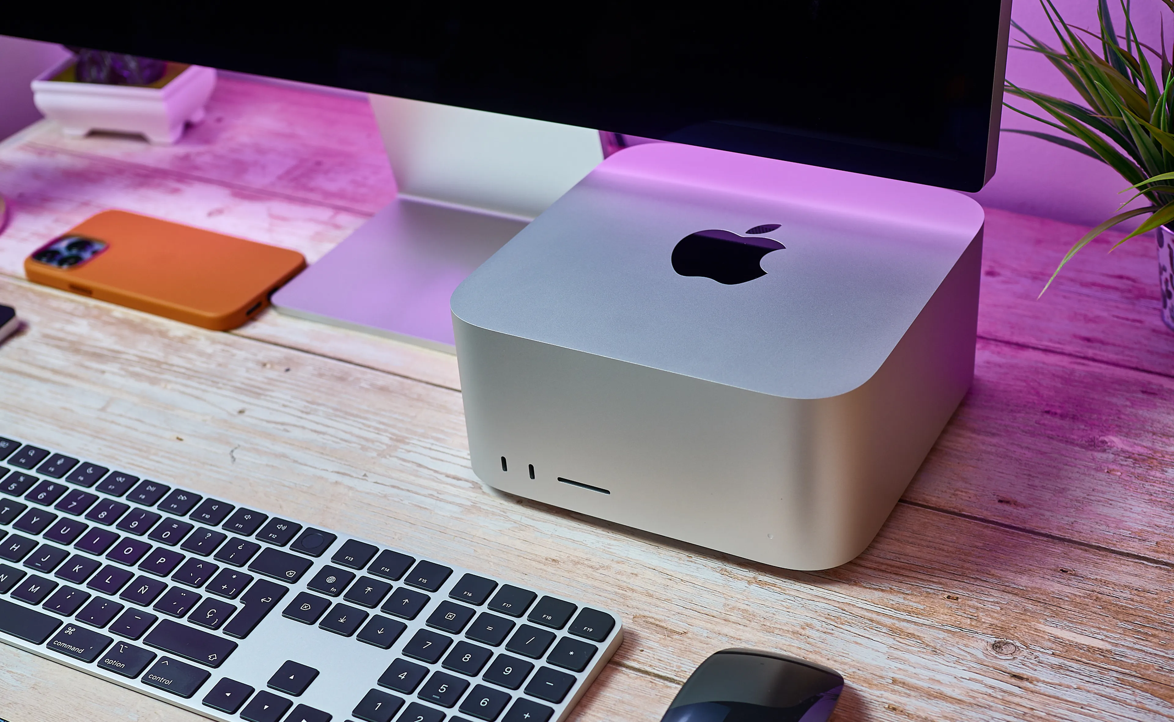apple-mac-studio-m1-max-2682859.webp