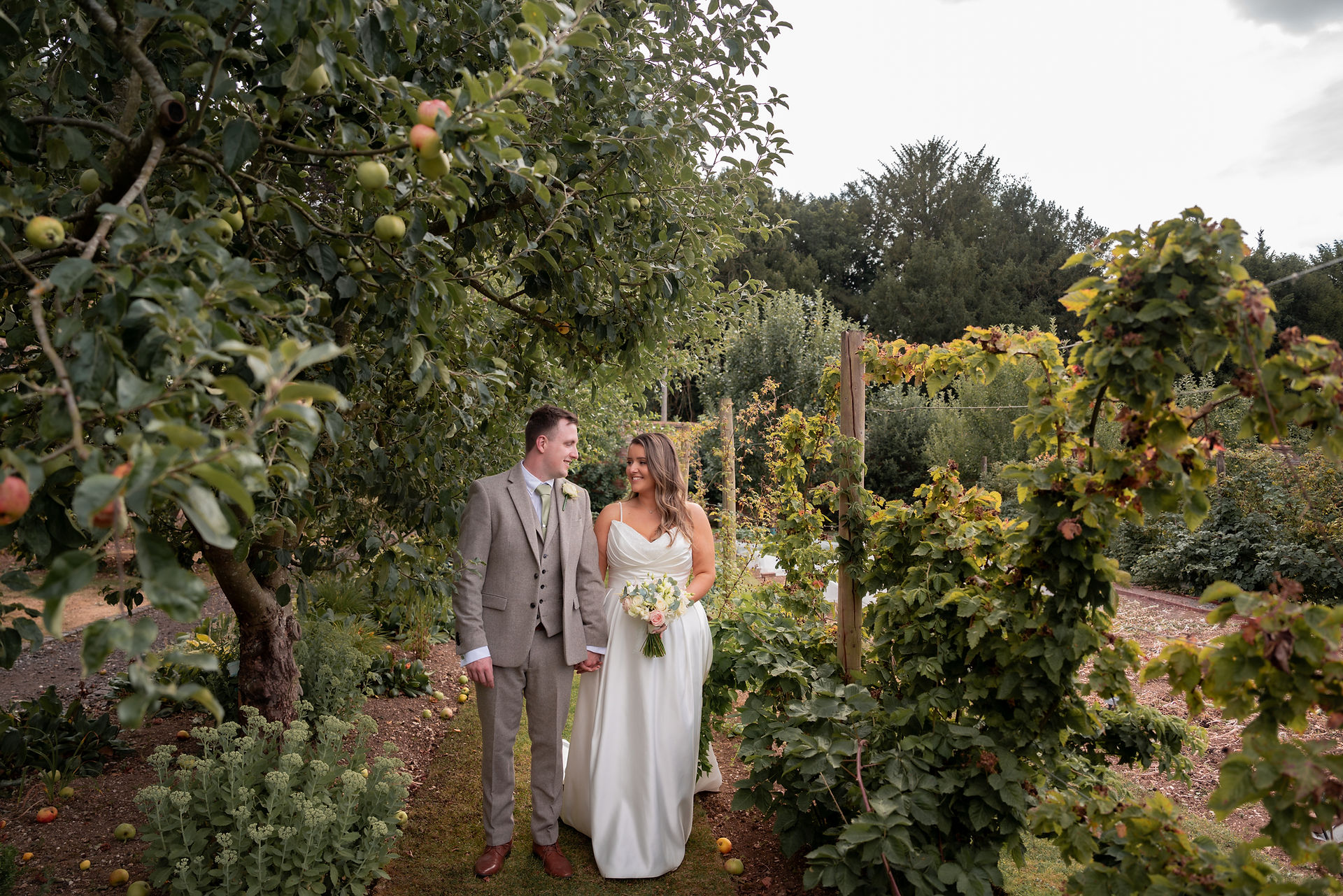 Couples Photography Wedding Oakley Hall Summer