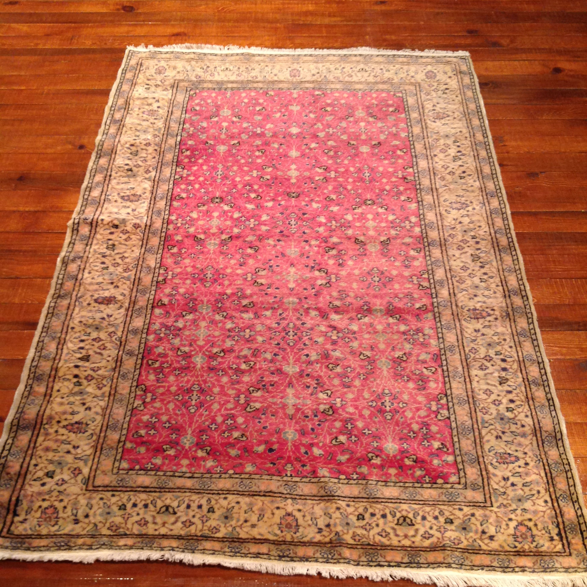 OLD CARPET 1075