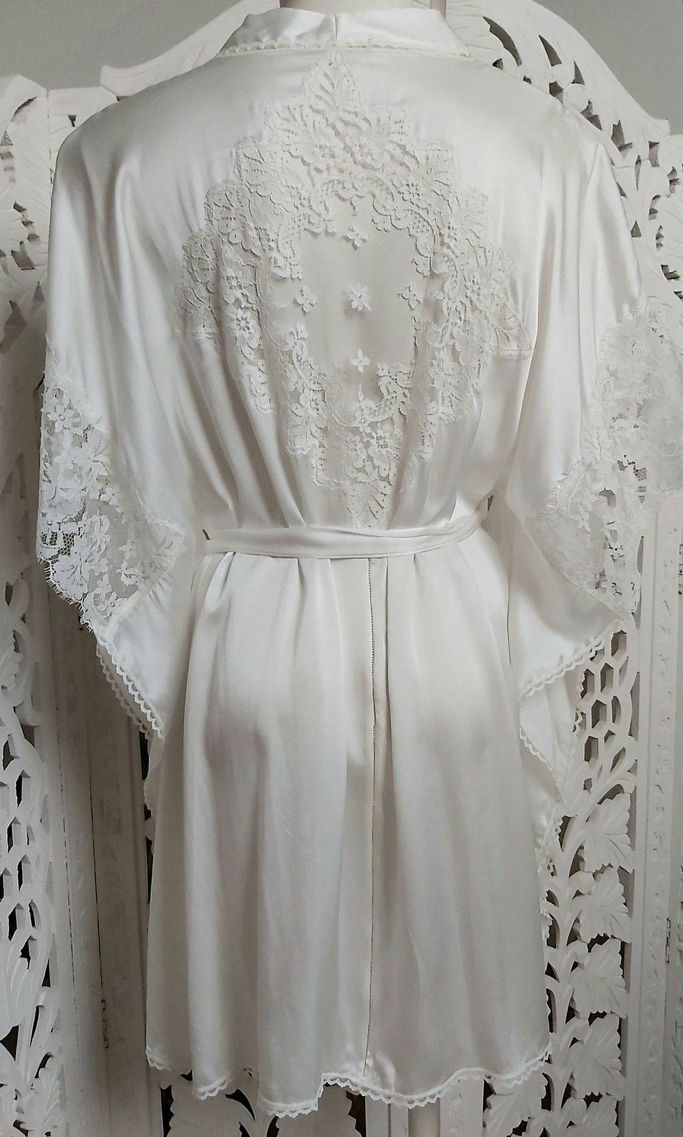 Miniatura: Shell Belle Silk Florence Robe in ivory back view