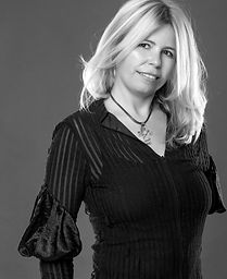 Teresa Fernandes 2019_bw.jpg