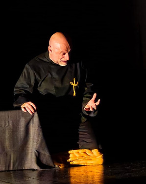 "I Macbeth" di Kabukista Teatro regia Silvia Zacchini con Francesco Ghezzi, Massimo Lodigiani, Salvatore Mortilla, erena Varruciu. Omna Arianna Farao, Paola Shyti