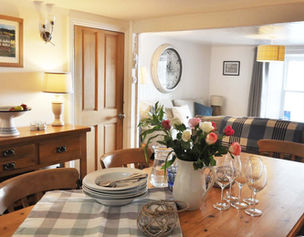 The dining room Perfect for parties, celebrating birthdays or simple suppers