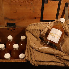 Bernstein Tonikum Alkolfrei Drink Sirup Essenz Lavendel Rosmarin Chinarinde Orangen Zitronen Limetten Kurkuma Manufaktur Handgemacht Wachssiegel Franz von Fein kleine Chargen von Hand geprüft
