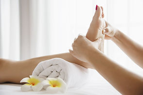woman-receiving-foot-massage-service-from-masseuse-close-up-hand-foot-relax-foot-massage-t