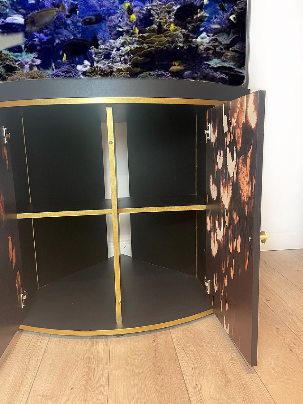 Thumbnail: Blue Fish tank