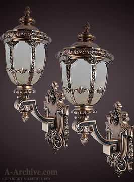 ANTIQUE LIGHTING