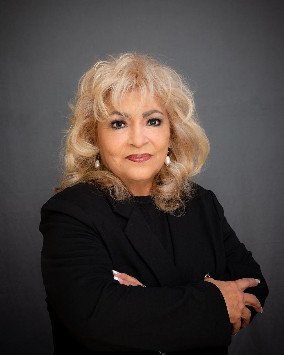 Anna Suaceda Selected.jpg