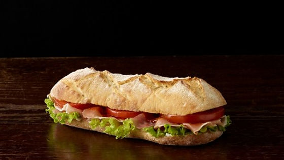 Sandwich jambon fromage crudités