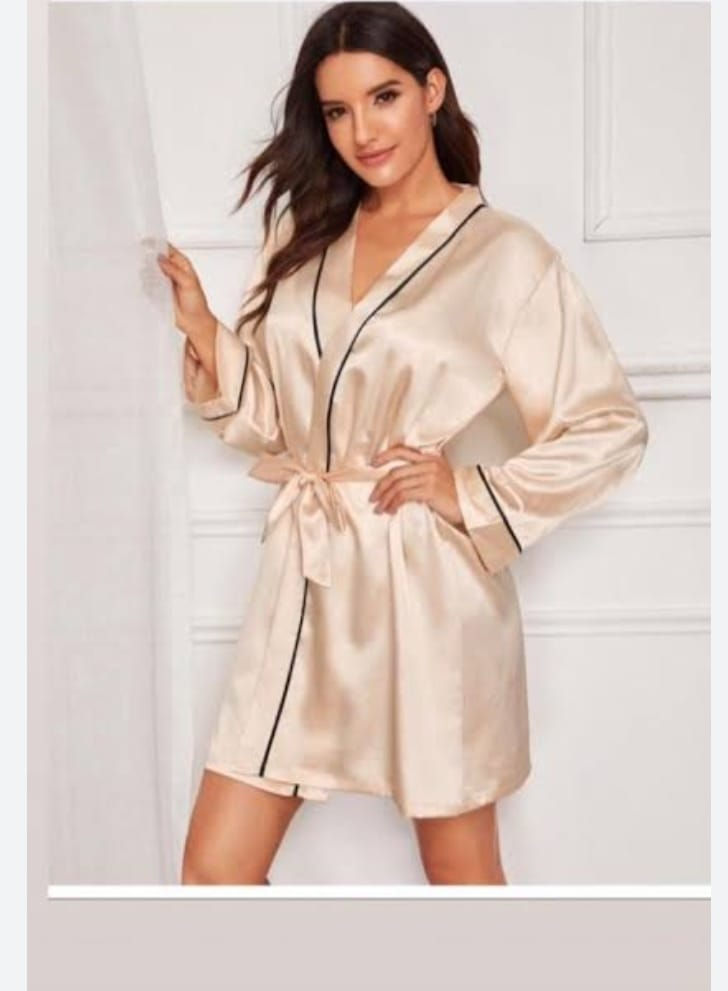 Bata modelo con lineas