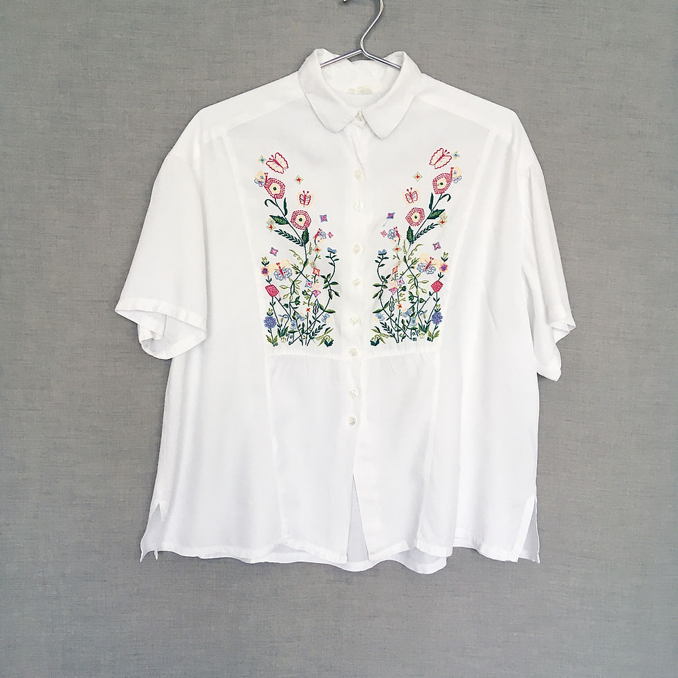 Thumbnail: Flowy floral-embroidered shirt