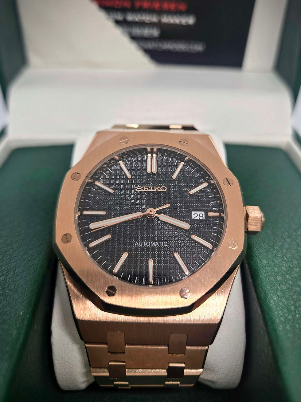 Thumbnail: 42mm rose gold Royal Oak 