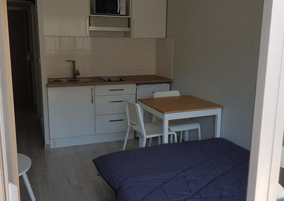 Démolitions,cloisons plaque de plâtres,enduit peinture,installations sanitaires ,pose cuisine, ,maçonnerie,parquet.pose carrelage,rénovation création salle de bains 