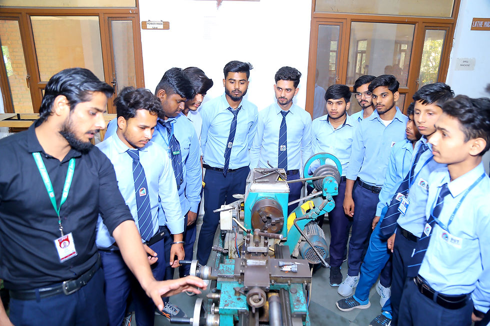 PIIT Greater Noida Campus Visit (19).jpg