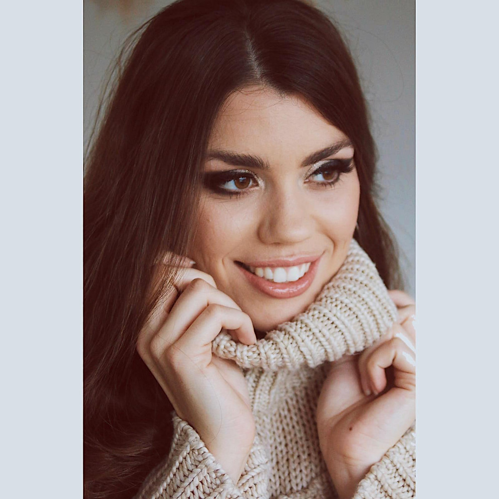 Make up model