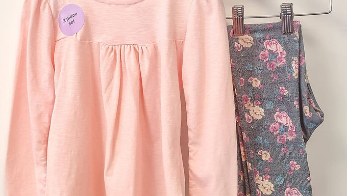 Floral Leggings & Pastel Top