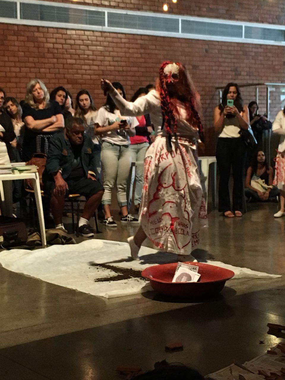 Performance Feminist Zine Theater (BR, 2018)