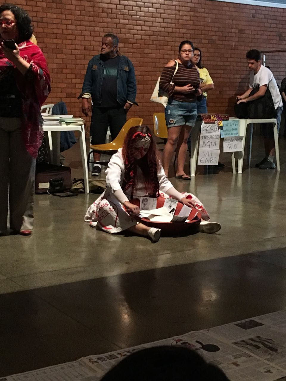 Performance Feminist Zine Theater (BR, 2018)