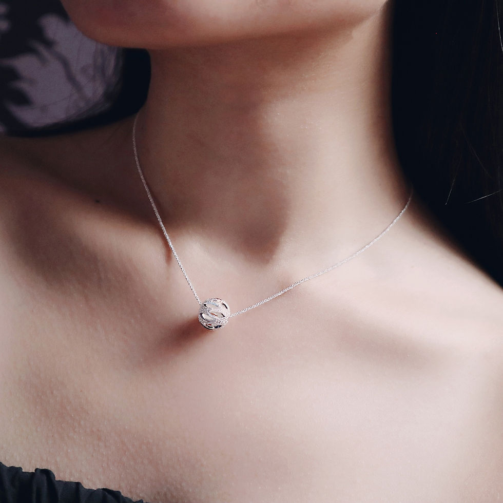 Thumbnail: LUCKY項鏈 - 白金 | LUCKY Necklace - White Gold