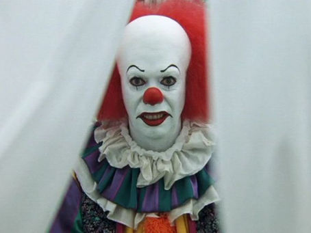 Review: “IT (miniseries 1990)