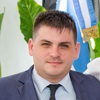 Soy Roberto Benítez Leto, abogado especialista en temas portuarios y de derecho marítimo.
