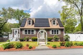 10 Kinney Ave Burlington, MA