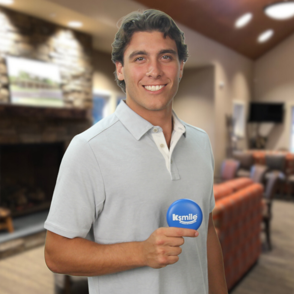 Alex Kadar with his kSmile Aligner Case