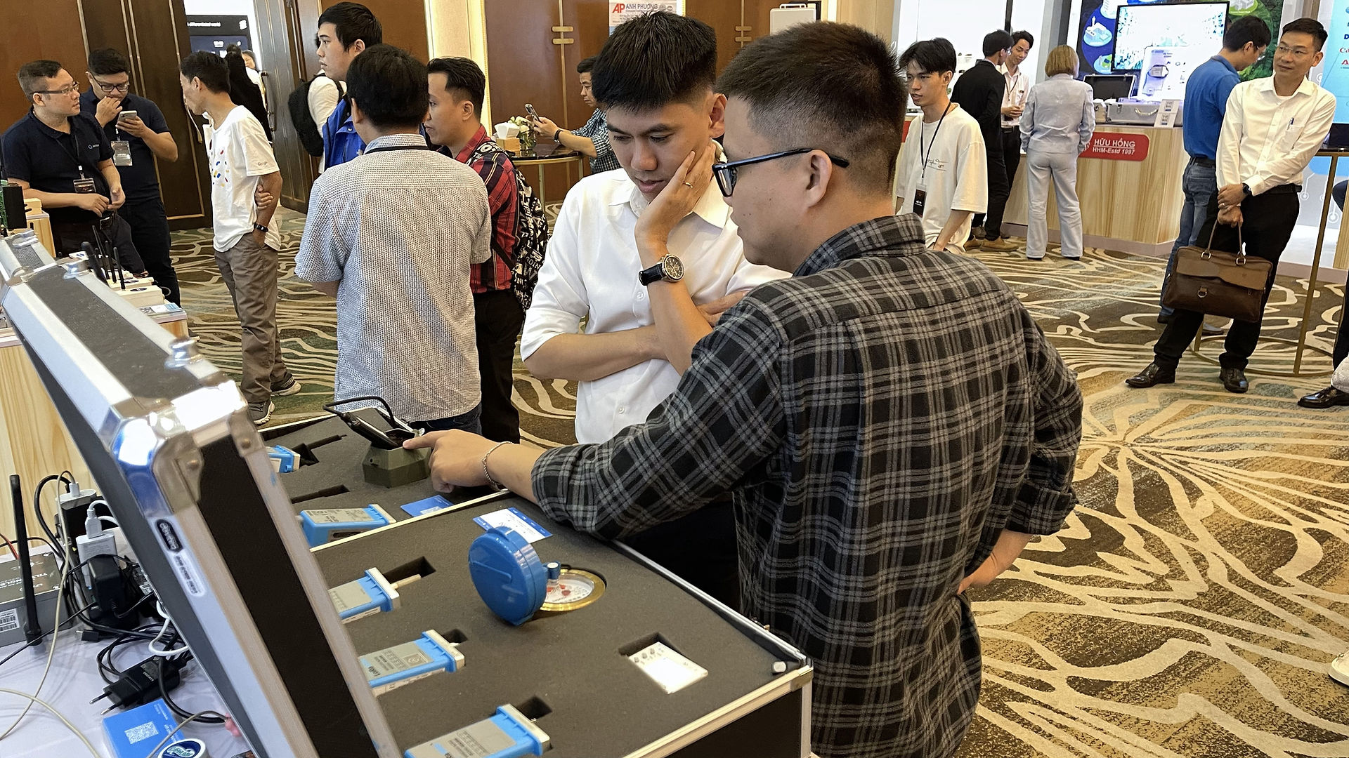 Daviteq booth attracts many visitors at Viettel 5G Day 2024