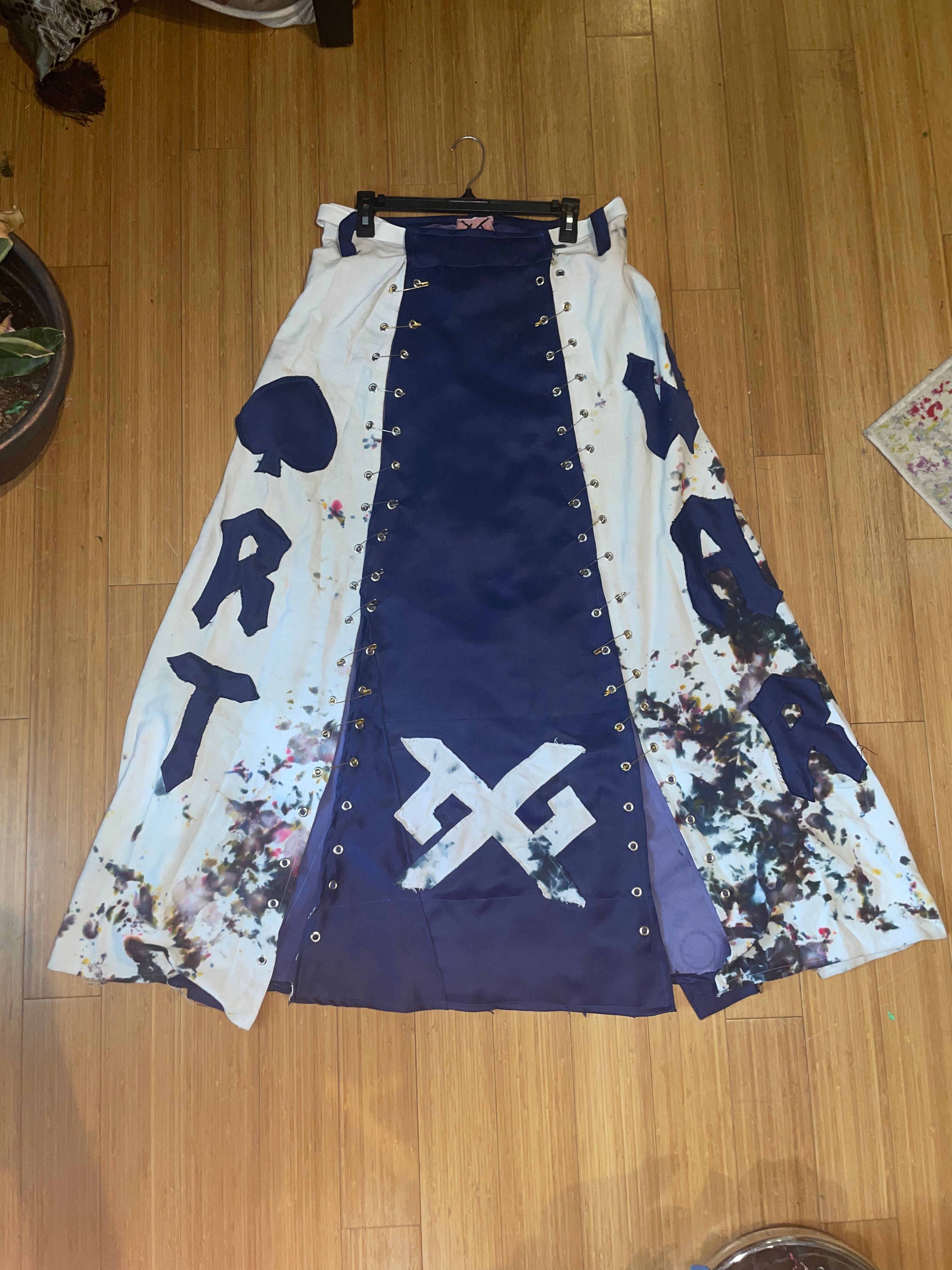 “Art is War” long Skirt