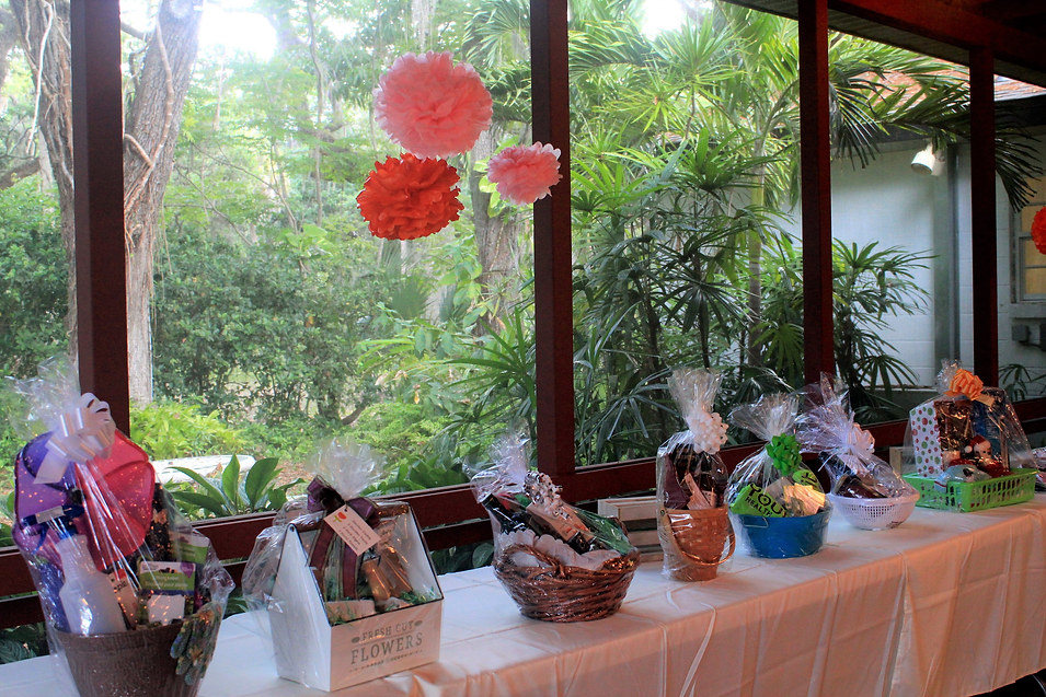 Raffle basket table