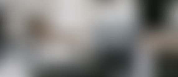 The DJ vs. a Playlist: Why Live is Better