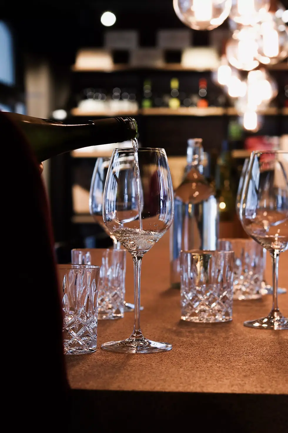 Gedeckter Tisch für einen Anlass in der Vinothek Hauser