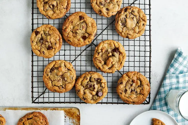 📖 Recipe here: Southern Living’s Brown Butter Chocolate Chip Cookies