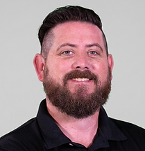 Edit_this_professional_portrait_while_preserving_t-1776715420954.png