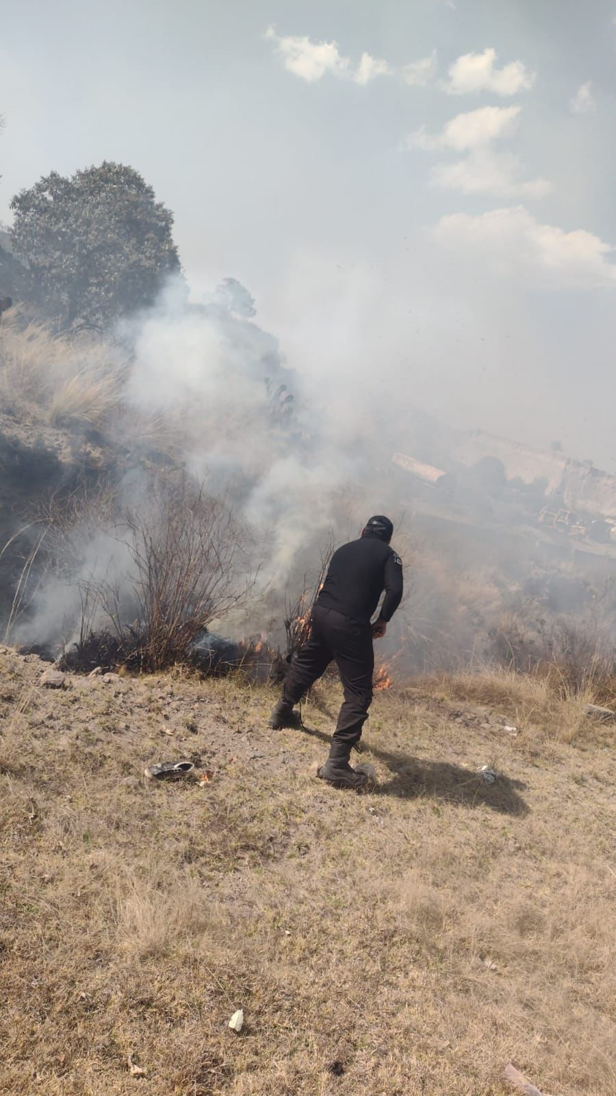 #GraphosCc #Tlx #Noticias #Municipios #Huamantla | PRONTA INTERVENCIÓN DE LA DIRECCIÓN DE SEGURIDAD PÚBLICA Y PROTECCIÓN CIVIL PERMITE SOFOCAR DOS INCENDIOS DE PASTIZAL EN HUAMANTLA