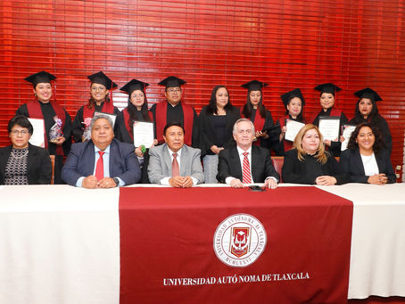 #GraphosCc #Tlx #Noticias | Graduó UATx tercera generación de especialistas en enfermería perinatal