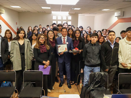 #GraphosCc #Tlx #Noticias | DA CONFERENCIA EN LA UPT LUIS ANTONIO HERRERA DIRECTOR DE FIRE SPORTS